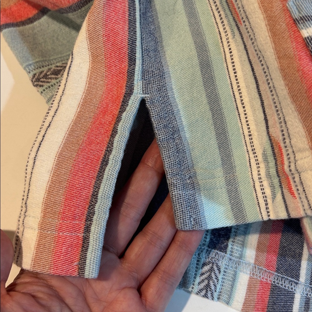 Faherty Baja Poncho - Picture 13 of 14